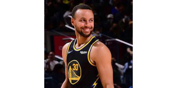 Jugador central de los Golden State Warriors lesionado